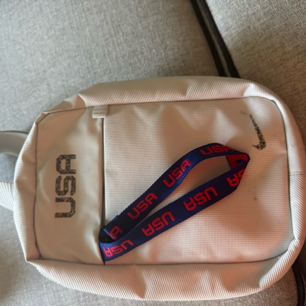 Nike crossbody body USA